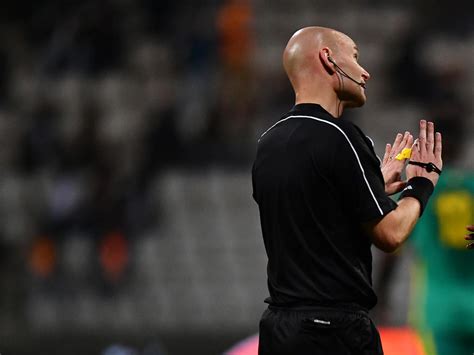 See full list on de.wikipedia.org Ligue 1 » News » Skandal-Schiri soll Referee des Jahres werden