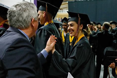 oregon s graduation rate improves driven by gains among latinos