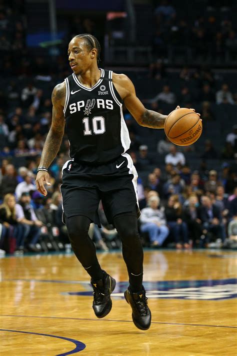 Demar Derozan To Exercise 202021 Player Option Hoops Rumors