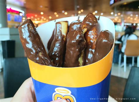 Earlier this week, malaysia ordered auntie anne's to rename its pretzel dogs in the muslim country because people might think the snack may contain dog meat. Auntie Anne's, the yummiest Pretzel ever | Desi's Journey