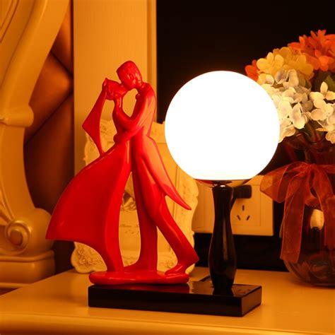 Creative Warm Kiss Light Couple Wedding Table Lamps Decoration Post