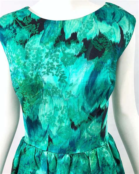 1950s Demi Couture Green Botanical Floral Silk Fit N Flare Vintage 50s