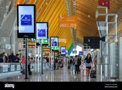 Terminal Dellaeroporto Di Barajas 4 Madrid Immagini E Fotografie Stock