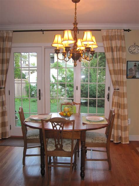 How do pick a scene stealer for a piece of furniture, or in some cases, an entire room? HOUSEography: Tutti Fruiti Kitchen Centerpiece