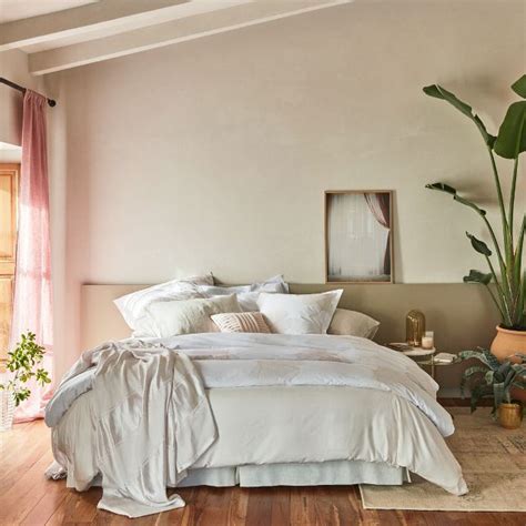 Zara home is a company that belongs to the spanish inditex group dedicated to the manufacturing of home textiles. Zara Home's "Special Prices" Section Is Amazing (But It ...