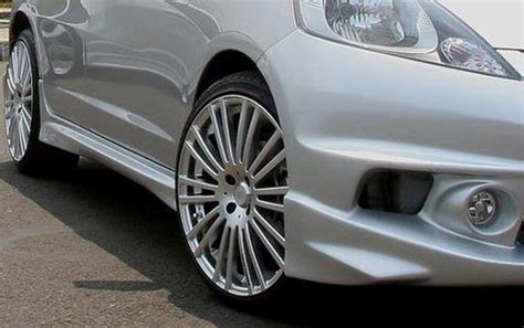 4 Tips Memilih Velg Mobil untuk Modifikasi | momobil.id