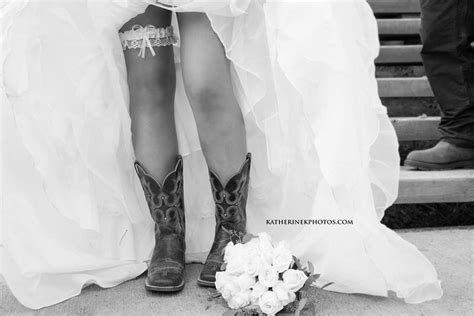 Country Wedding Photography Country Bride Photoshoot Photo Idea