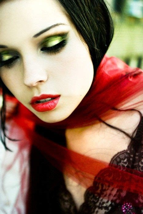 Green And Red Perfect Red Lips Beautiful Eyes Hair Makeup