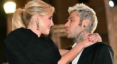 Fedez Da Versace Senza Chiara Ferragni Non Voglio Giocare Sulla Pelle