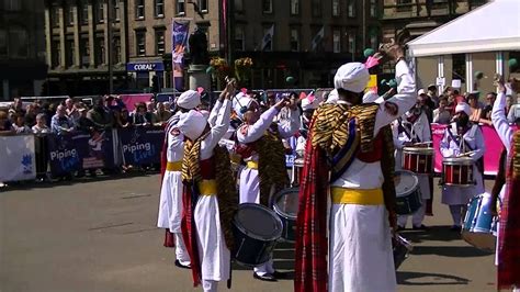 The sri dasmesh band visited australia to this world pipe band competition has been held yearly for last 75 years. SRI DASMESH PIPE BAND PIPING LIVE GLASGOW 2015 - YouTube