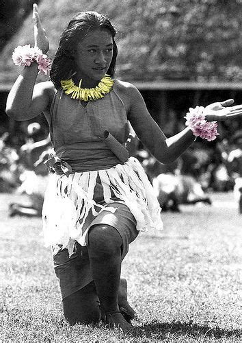 Siva Polynesian Dance Hawaiian Dancers Samoan