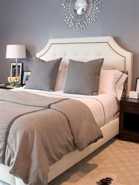 See more ideas about grey headboard, bedroom inspirations, bedroom design. grey wall cream bed | White headboard, Home bedroom ...
