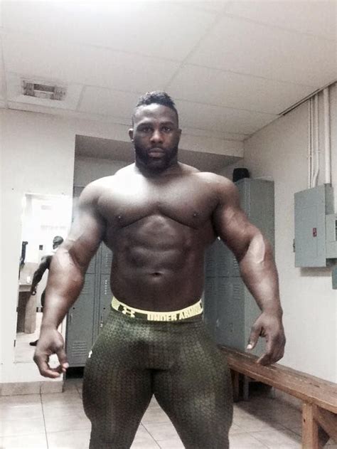 Big Huge Guys Muscle Men Muscle Guys