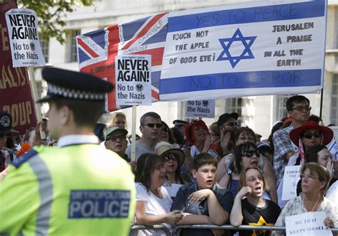 Jewish And Muslim Hate Crimes Soar In London National Catholic Reporter