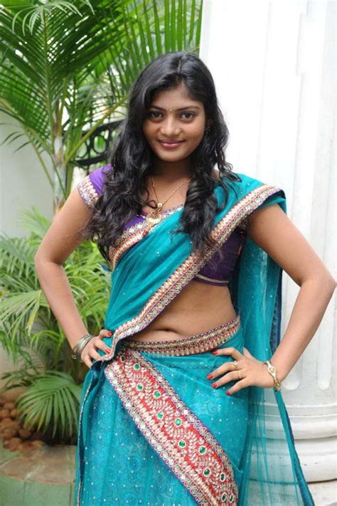 Telugu Actress Soumya Hot Navel Show Mastimusiq