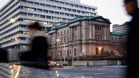 Japan Central Bank Eyes Qe Style Balance Sheet Expansion