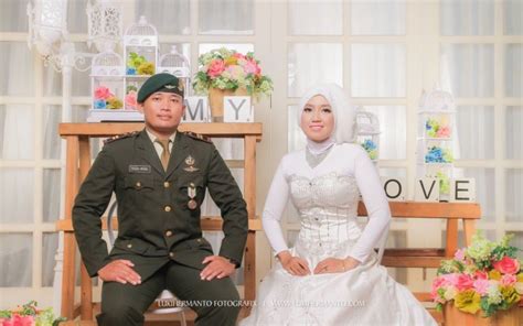 Potreto photography pemberi layanan prewedding surabaya, prewed surabaya, pre wedding surabaya, foto. √ Dapatkan Inspirasi Untuk Foto Prewed Polisi Dan Perawat ...