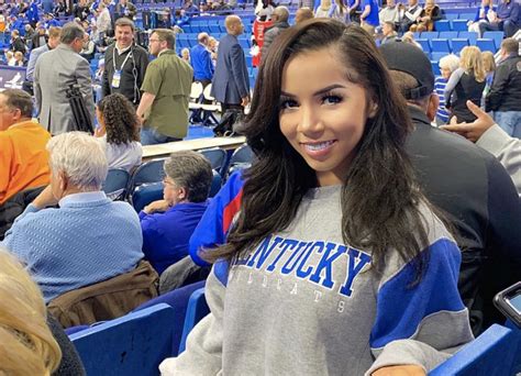 Photos Brittany Renner Appears To Be Dating An Nba Player The Spun