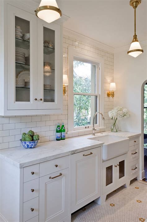 Using white cabinets in the kitchen is a smart design move, as they'll give the space a light and airy feeling. Interior Design Ideas - Home Bunch Interior Design Ideas