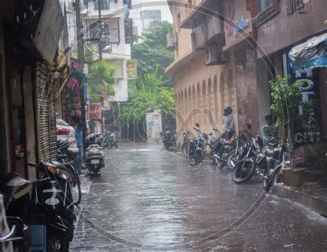 Image Of Beautiful Monsoon Barish In Locknow Street Monsoon Wg960035 Picxy