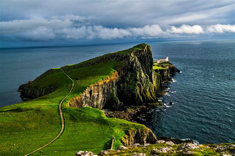 Bright Scottish Highlands Isle Of Skye Glencoe Fort William — Hans