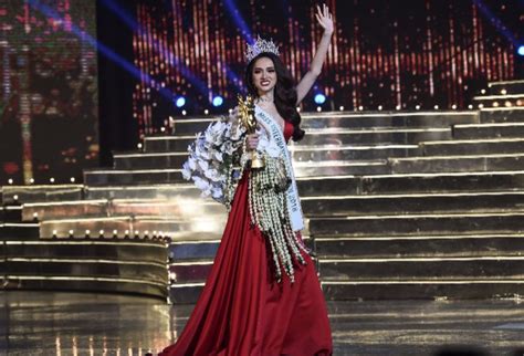 Vietnamese Contestant Crowned Miss International Queen In Thai