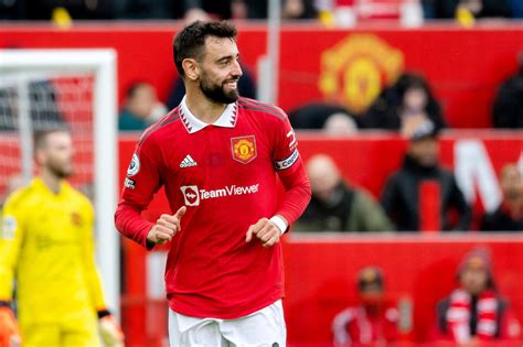 Bruno Fernandes Tells Two Manchester United Teammates They Should Have