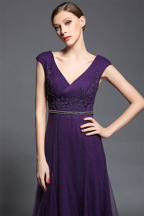 Check out our robe violette selection for the very best in unique or custom, handmade pieces from our women's clothing shops. Robe longue violette col v dos nu à mancherons - Persun.fr