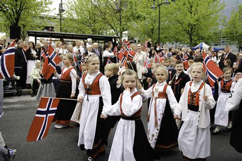 See more of 17 mai tog med båt on facebook. barnetog 17. mai-8 - Arendals Tidende