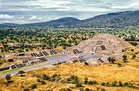 Pirámides De Teotihuacán México