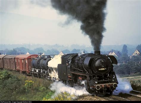In this version of christ's crucifixion, based on the new testament, judas expedites the downfall of jesus (jim caviezel) by handing him over to the roman empire's handpicked officials. RailPictures.Net Photo: DR 440305 Deutsche Reichsbahn ...