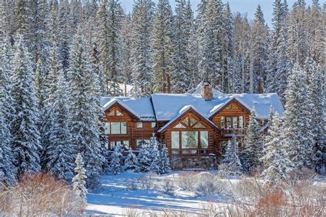 9 Winter Wonderland Homes To Get You In The Holiday Spirit Zillow