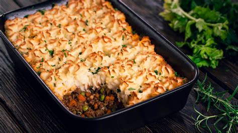 It is hearty, comforting, and can warm you up on chilly nights. Irish Shepherd's Pie - YouTube