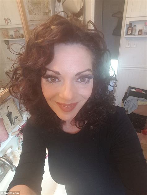 Single Idaho mother rakes in thousands from dates with men | Daily Mail