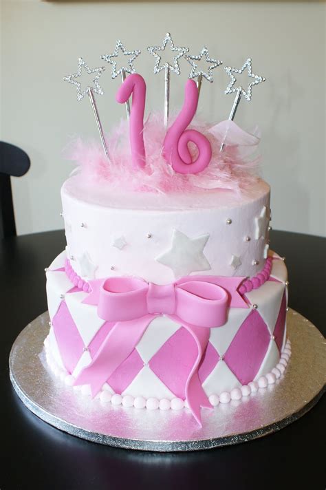 17 can be sweet, too! Sweet 16 Cakes - Decoration Ideas | Little Birthday Cakes