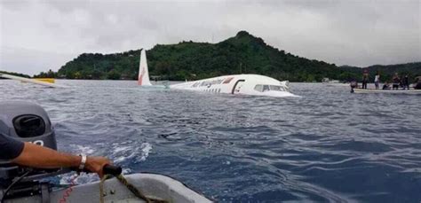 Air Niugini 737 Crashes Into Ocean After Failed Landing At Chuuk