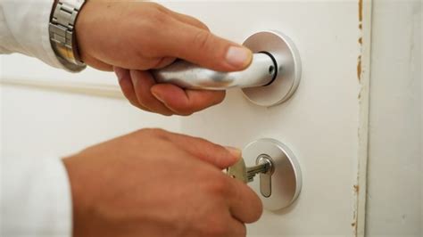 Schützen sie ihr heim vor einbruch und allgemeinen gefahren! Mit dem richtigen Zylinder mehr Sicherheit im Haus - Weser ...