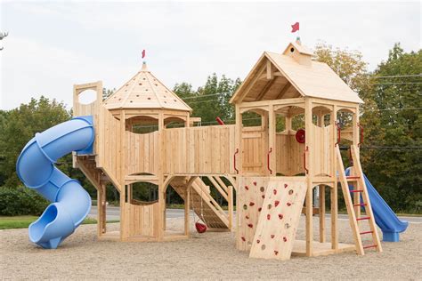Outdoor 136 Cedarworks Commercial Playsets