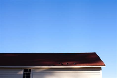 4 Signs Your Roof Is In Bad Shape