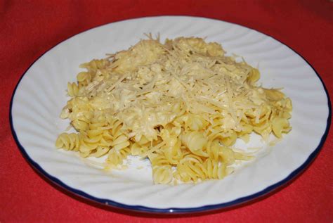 Put chicken in crock pot. Creamy Crock-Pot Chicken Alfredo