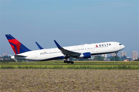Delta Airlines Plane Taking Off Editorial Photography Image Of Takes