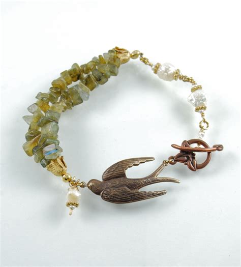 The Bird Bracelet By E Designs Boutique Bird Bracelets Beaded