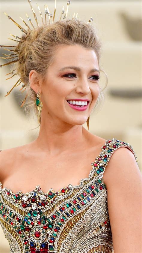 I am an actress, model & spokesperson for gucci fragrance. Download 720x1280 wallpaper blake lively, met gala, smile ...