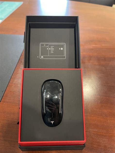 Official Tesla Model 3 Y Key Fob Remote And Box First Gen