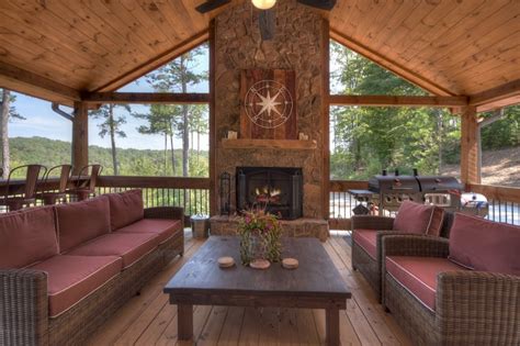 This beautifully decorated one bedroom, one bath ellijay georgia pet friendly log cabin, with large fenced yard, in the blue ridge mountains, is so comfortable summer or winter, you may … 08 guests , max 4 dogs Deer to Me - North GA Cabin Rental
