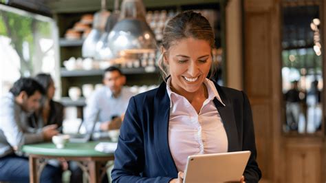 Do Wendy's Employees Get Discounts? (+ Benefits) - Lancerbee