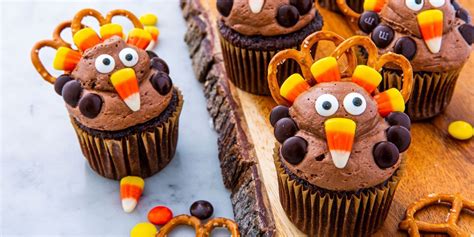 Turkey Cupcakes Will Be The Cutest Guests At Thanksgiving Recipe