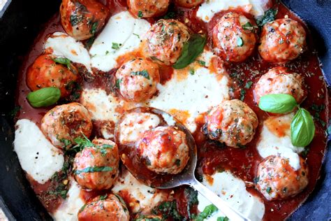 Healthy Turkey Meatballs In Tomato Basil Sauce Ambitious Kitchen