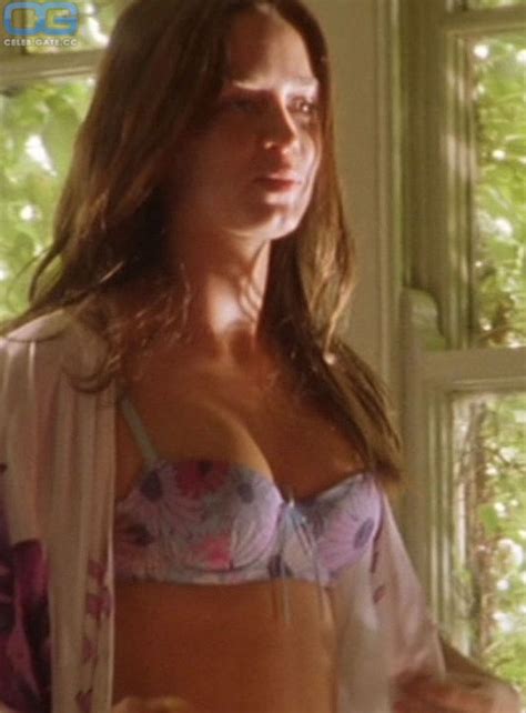 Emily Blunt Nackt Nacktbilder Playboy Nacktfotos Fakes Oben Ohne