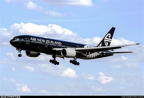 Air New Zealand 777 200er Black Beauty Livery Features Infinite